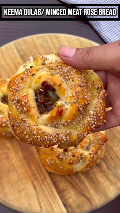 Rose Buns Recipe without Oven | Meat Rose Rolls |Dinner roll bread |keema gulab | stuffed rose bread #tastemadeworld #rosebread #rosebuns #breadroll #breaddesign #breadshape