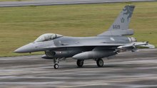 影片：台灣在漢光 41 演習中對 F-16 戰機進行「熱加油」