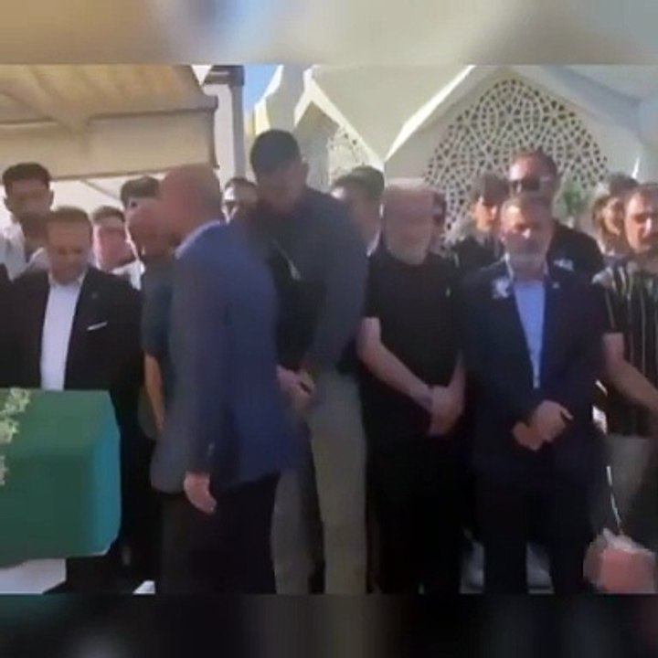 Yiğit Bulut'un cenazesinde dikkat çeken görüntü: Bilal Erdoğan, o isimle tokalaşmadı!