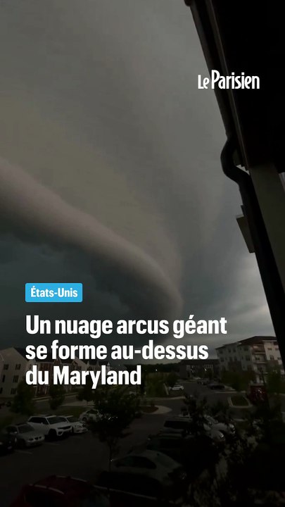 Un arcus géant se forme avant un orage