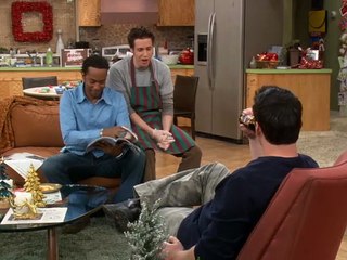 Joey S02 E13 - Heartwarming Holiday Moments at the Christmas Party 🎄