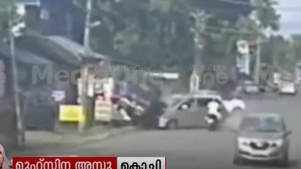 കോതമംഗലം അയ്യങ്കാവിൽ വാഹനങ്ങൾ കൂട്ടയിടിച്ച് ആറ് പേർക്ക് പരിക്ക്