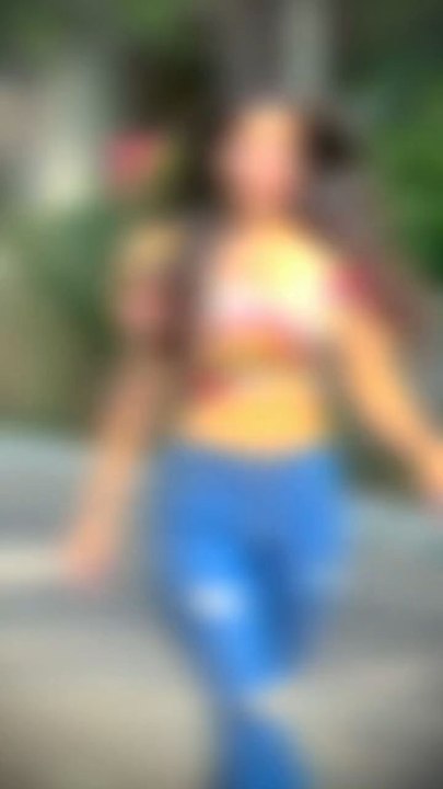 The most beautiful girl in India is making a re...