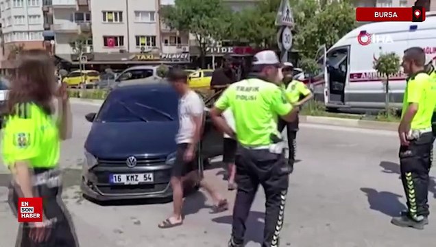 Bursa'da iki araç kafa kafaya çarpıştı