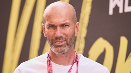 GALA VIDEO - Zinedine Zidane, son frère Farid décédé il y a 6 ans, le clan ne l’oublie pas : “Tu nous manques”