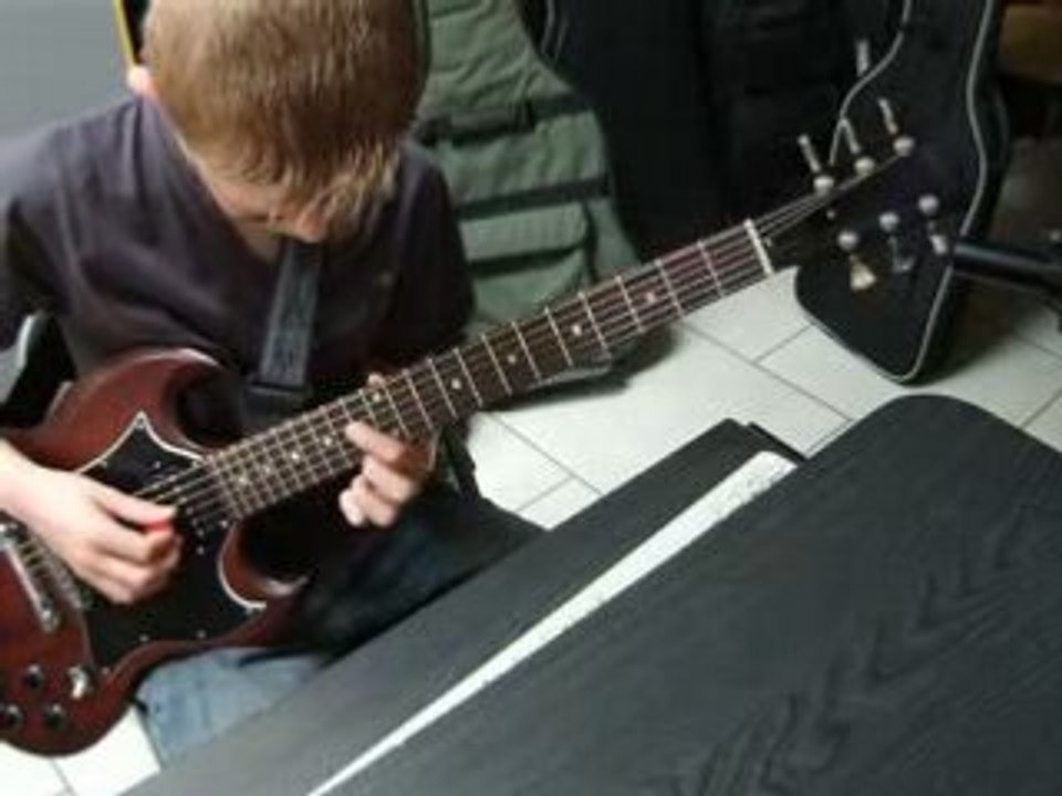 AC/DC - Leçon Solo Angus Young par Pierre