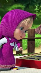 Even bees love chocolate! 💖🍫 #Wellbeeing #MashaAndTheBear #Shorts #cartoonforkids #kids - Masha and The Bear (360p, h264)