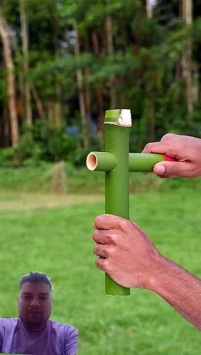 DIY Bamboo Slingshots with Clour balloone #Bamboo #Diy #Slingshots
