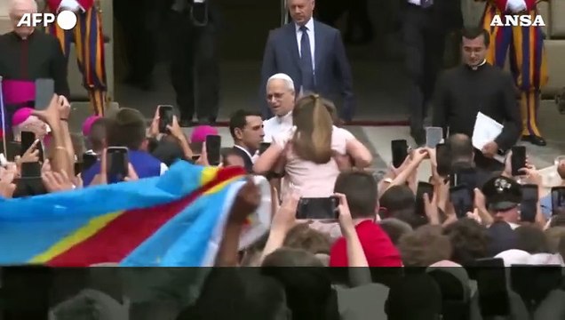 Primo Angelus a Castel Gandolfo per il Papa