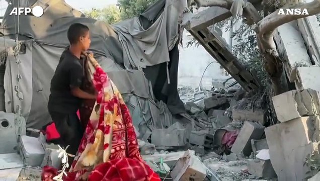 Gaza, le macerie dopo l'ultimo attacco israeliano su Nuseirat