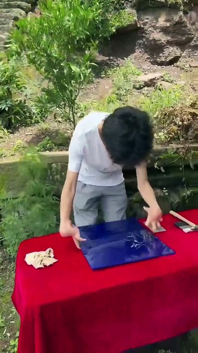 Wonderful human shows off incredible skills crafting stunning portraits..