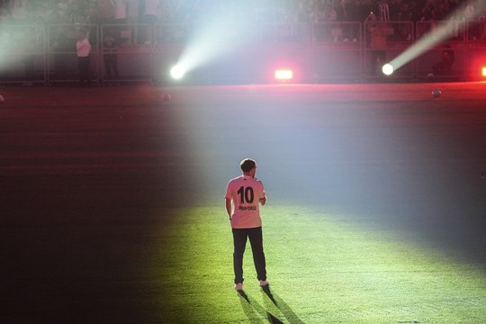 Orkun Kökçü, Beşiktaş taraftarlarıyla buluştu