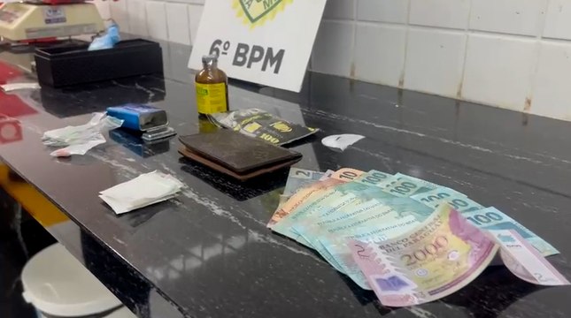 Operação policial prende quatro pessoas e apreende drogas sintéticas em Cascavel