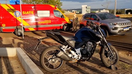 Motociclista de 30 anos fica ferido após colisão com Jeep em Cascavel