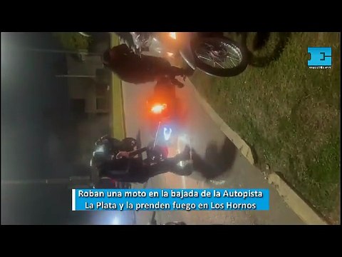 Roban una moto en la bajada de la Autopista La Plata y la prenden fuego en Los Hornos