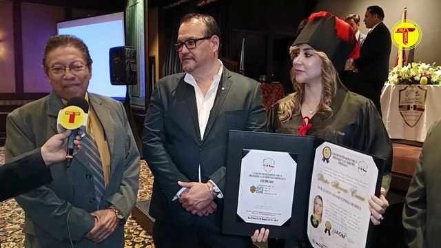 FIGURAS DEL PERIODISMO, DE LA POLÍTICA Y DEL SECTOR EMPRESARIAL RECIBIERON EL DOCTORADO HONORIS CAUSA