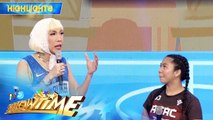 Vice Ganda, may payo kay muse Karen | It's Showtime
