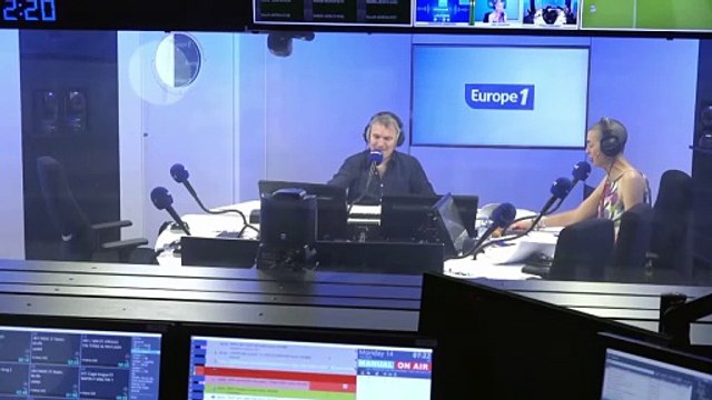 Edith Piaf chante «Je ne regrette rien» sur Europe 1