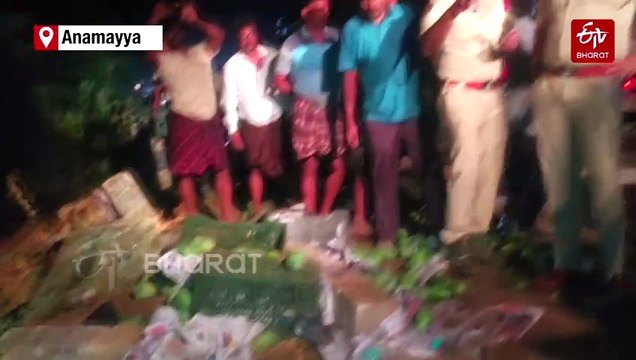9 Labourers, Including 5 Women, Killed As Mango-laden Truck Overturns In Andhra Pradesh