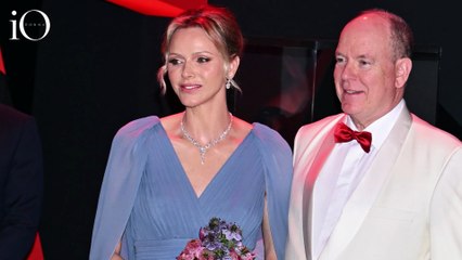 Charlene di Monaco, una favola in azzurro al Gala della Croce Rossa tra tulle fluttuanti e dediche d'amore
