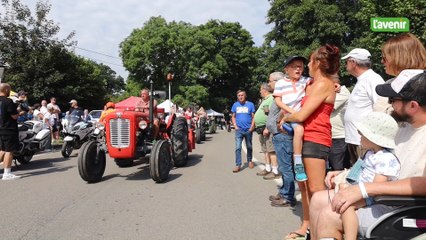 350 vieux tracteurs défilent pour la bonne cause