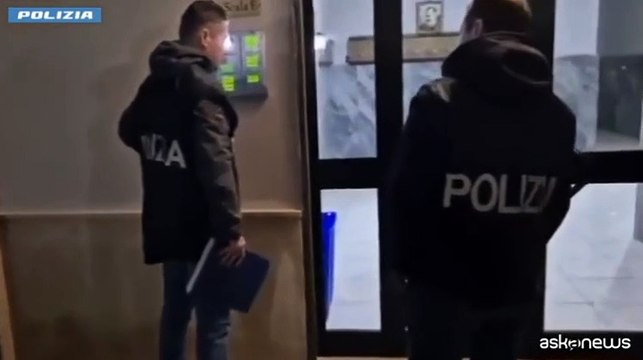 Arrestato a Milano il leader di una gang hacker romena