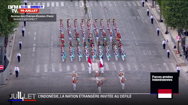 14-Juillet: l'Indonésie, nation étrangère invitée, entame son défilé sur les Champs-Élysées