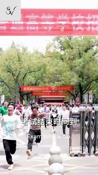 LITTLE GIRL TIME TRAVELS AND MEETS PARENTS