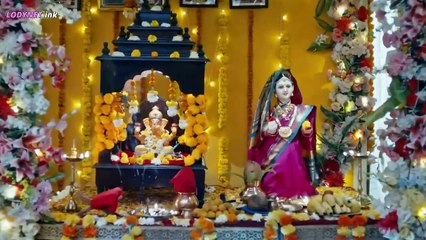 مسلسل أحمر هو لون الحناء مدبلج الحلقة 75