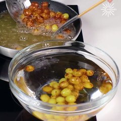 Incredible fried grapes cake ASMR! 🍇😋