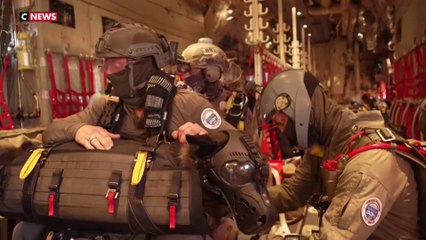 Immersion avec les parachutistes du GIGN