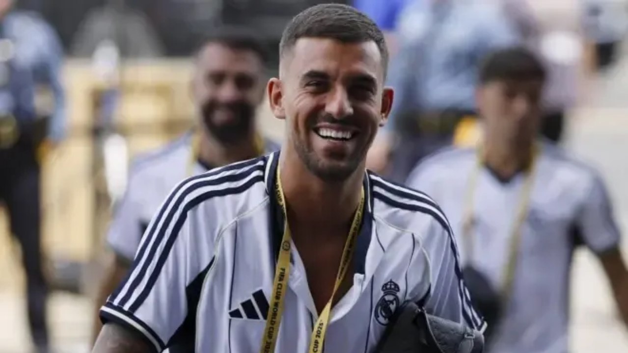 Ceballos llega a Sevilla de vacaciones: "Ojalá siga teniendo la puerta abierta del Betis"