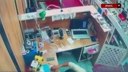 Bingöl’de cep telefonu bataryası patladı