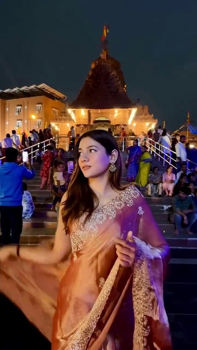 A Gorgeous Saree You’ll Love Wearing! 💖