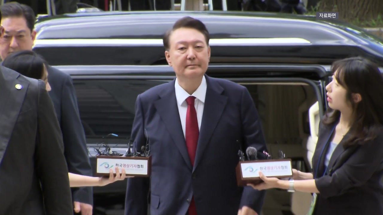 윤, 재구속 뒤 두 번째 특검 소환도 '불응'...강제구인 수순 / YTN