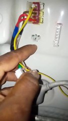 Mi nevera se congela. Y no enfría. Ya cambié resistencia.  Sensores termofusible. Hice cargas de gas  cambie compresor. Y aún se sigue