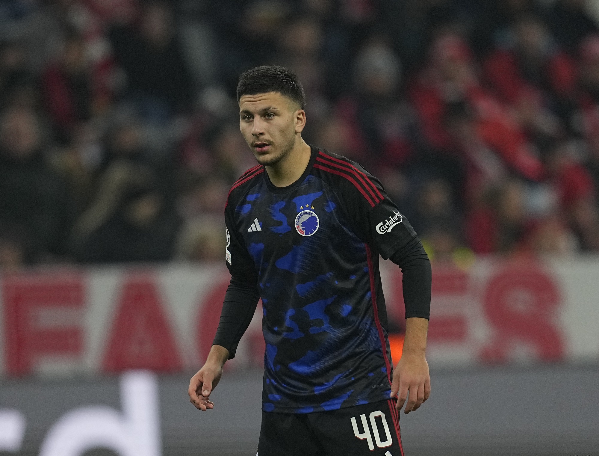 برشلونة يعلن تعاقده مع السويدي الشاب روني بردغجي