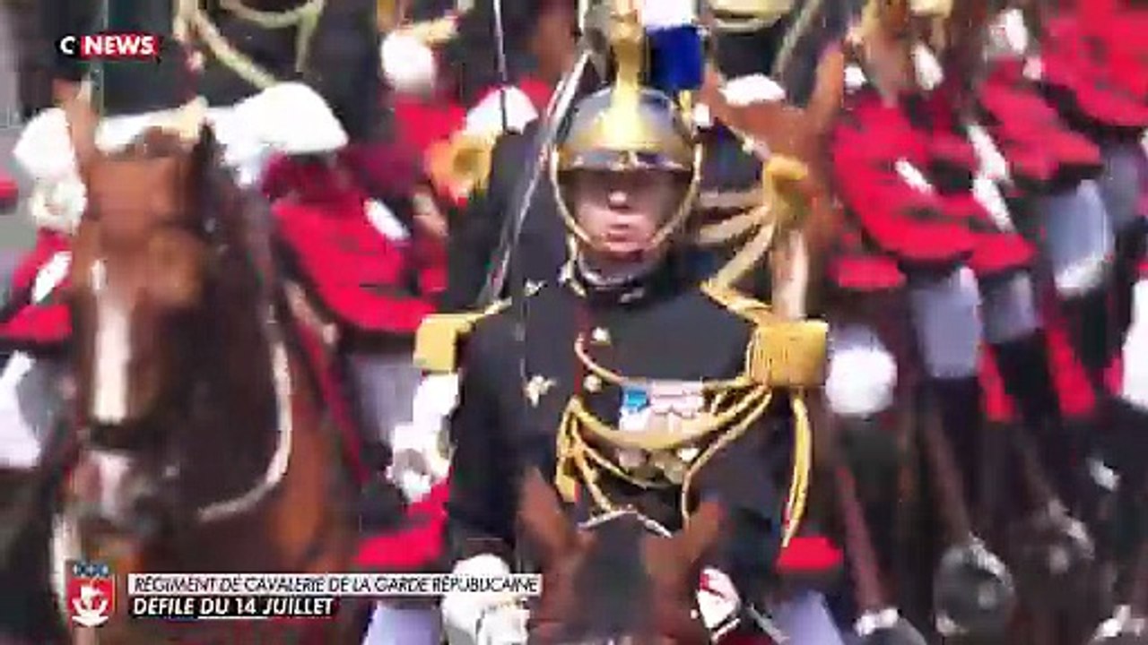 14 juillet 2025 : Un cheval a chuté pendant le défilé du régiment de cavalerie de la Garde républicaine