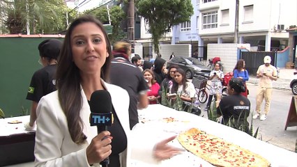 Osteria comemorou o Dia Mundial da Pizza com pizza gigante e lançamento de cardápio