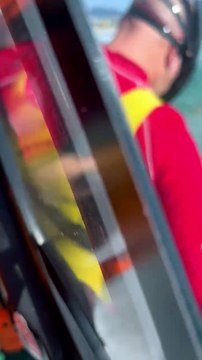 Vídeo mostra resgate de banhista em praia paradisíaca de Florianópolis