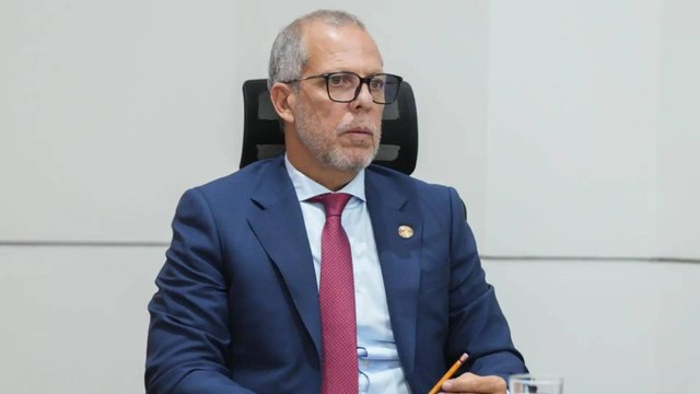 Se conocen detalles de las reuniones de Saade con la Cancillería por los pasaportes