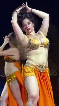 ✨ Mesmerizing Belly Dance Flow – Beauty in Every Step