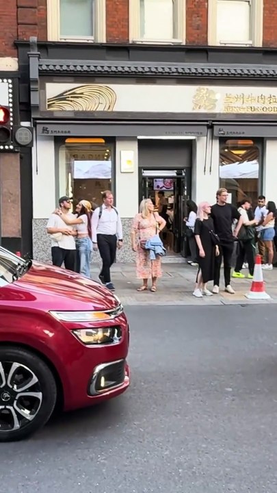 🇬🇧 No commentary, just pure London 4k vibes 🎧🚶