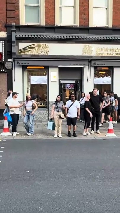 🇬🇧 No commentary, just pure London 4k vibes 🎧🚶