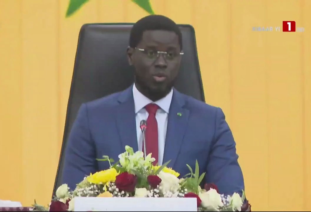 Président Diomaye lors de la remise du rapport du dialogue politique « Je n’ai aucun conflit avec le Premier ministre, c'est mon ami »