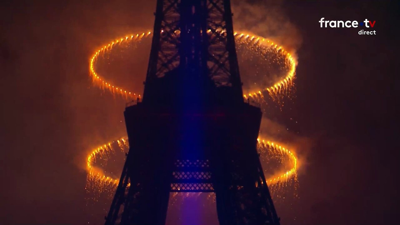 Voici le final grandiose du feu d'artifice exceptionnel retransmis hier en direct sur France 2 à l'occasion des festivités de 2025