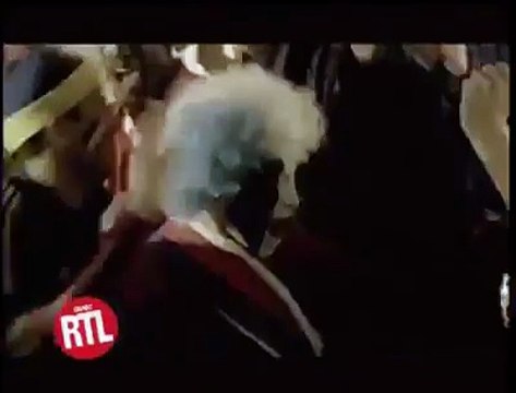 Johnny Hallyday – Spot Publicitaire Tous Ensemble (Avril 2002 – Version 1)