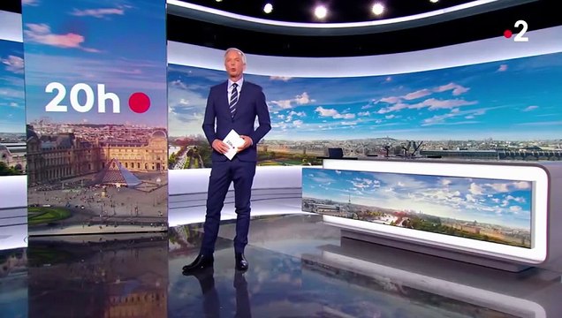 Julien Arnaud présente le journal de 20 Heures du lundi 14 juillet 2025 sur France 2.