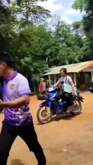 สถานการณ์ล่าสุด: ทหารอพยพและนักท่องเที่ยวลงจากปราสาทตาเมือนธม 🏰