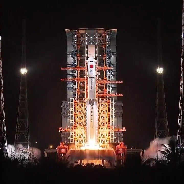 China lança novo foguetão com destino à estação espacial Tiangong